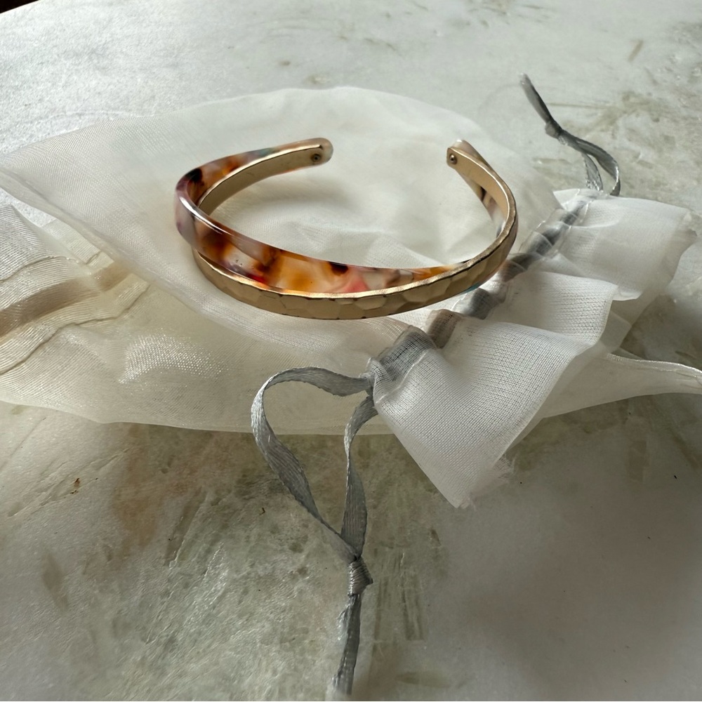 Tortoiseshell Pattern Bracelet - image 6